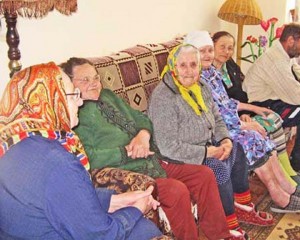 В помощь пожилым людям проживающих в Домах Престарелых